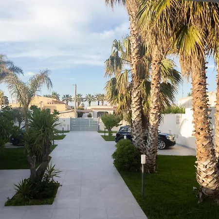 Mrbrown - Cinzia Aparthotel