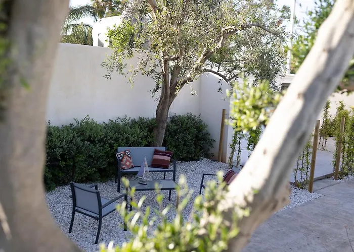 Mrbrown - Cinzia Aparthotel